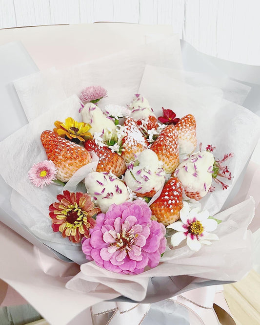 本地有機士多啤梨 🍓x 食用花🌷